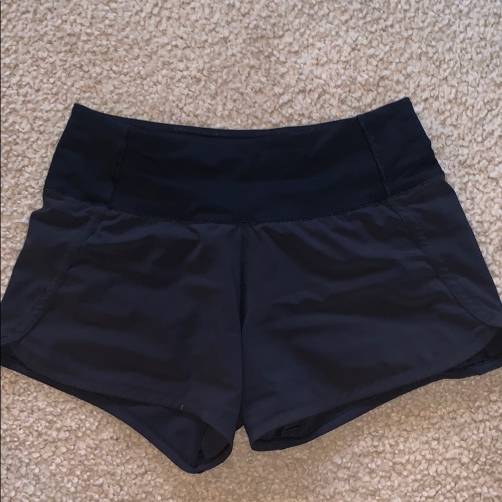 lululemon shorts !! Size 2!